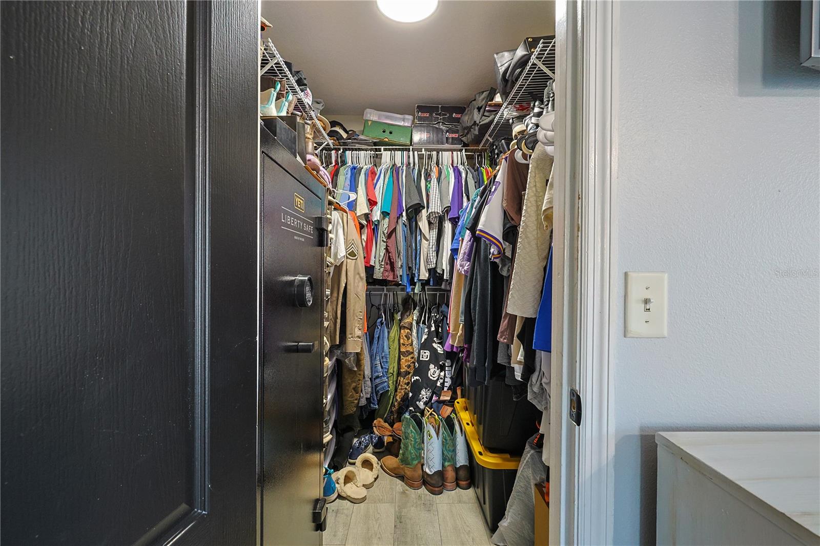 HOLLY BROOK - Residential