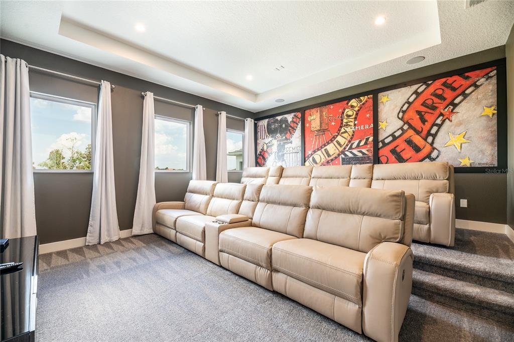 REUNION WEST FAIRWAYS 17 & 18 REPLAT PB 25 PGS 71- - Residential