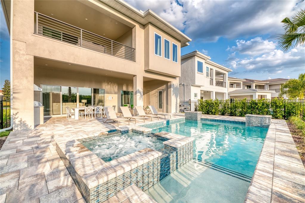 REUNION WEST FAIRWAYS 17 & 18 REPLAT PB 25 PGS 71- - Residential