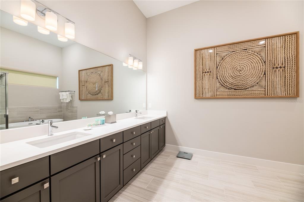 REUNION WEST FAIRWAYS 17 & 18 REPLAT PB 25 PGS 71- - Residential