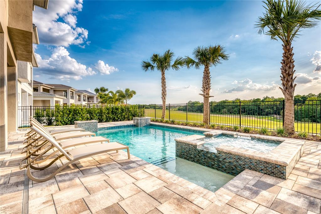 REUNION WEST FAIRWAYS 17 & 18 REPLAT PB 25 PGS 71- - Residential