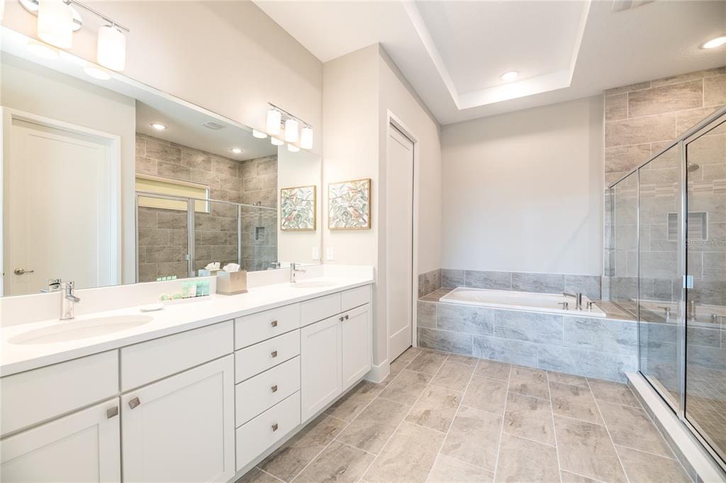 REUNION WEST FAIRWAYS 17 & 18 REPLAT PB 25 PGS 71- - Residential