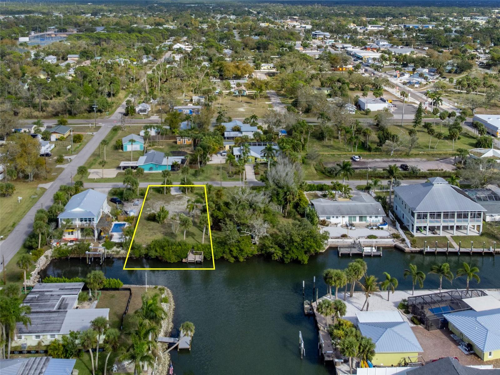 SOUTH WIND HARBOR - Land