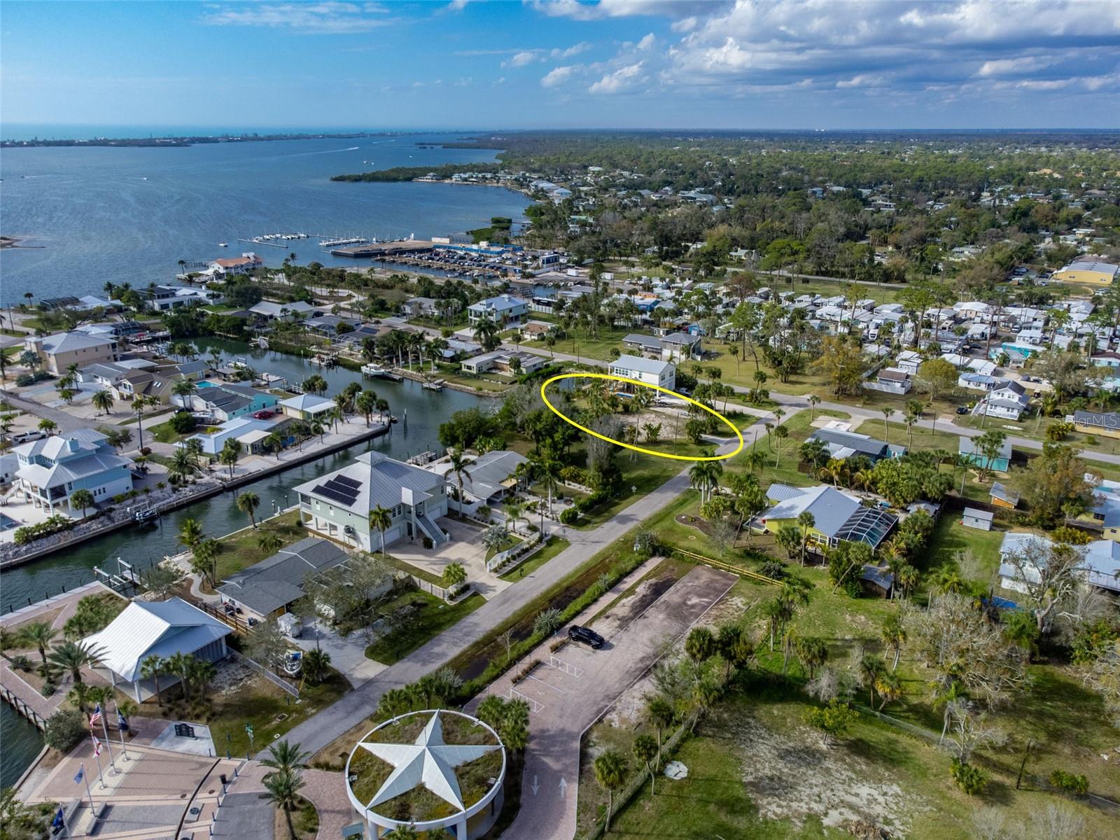 SOUTH WIND HARBOR - Land