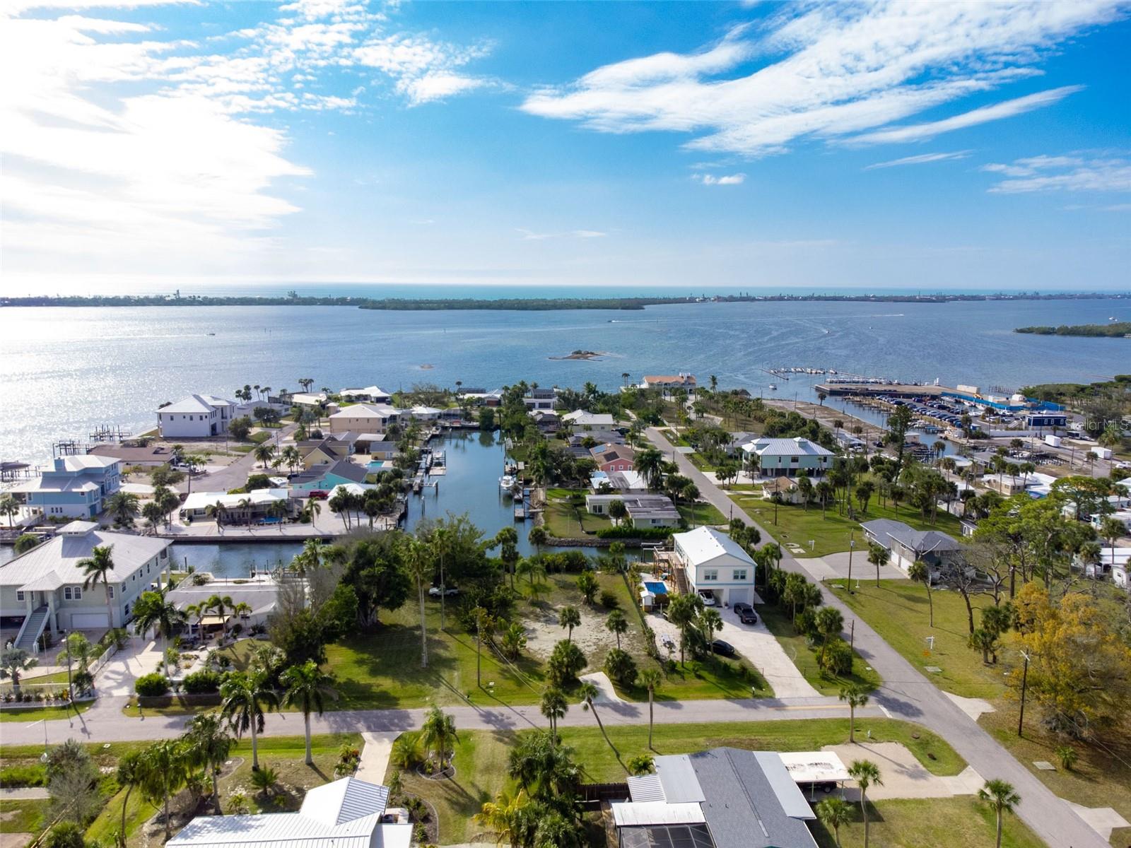 SOUTH WIND HARBOR - Land