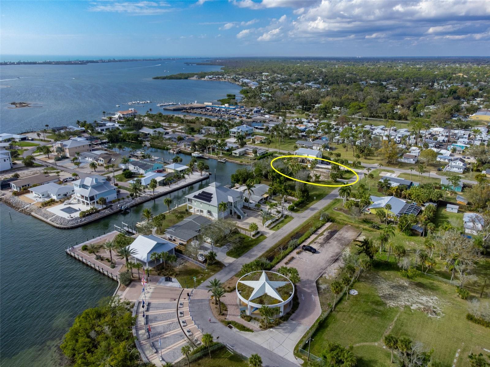 SOUTH WIND HARBOR - Land