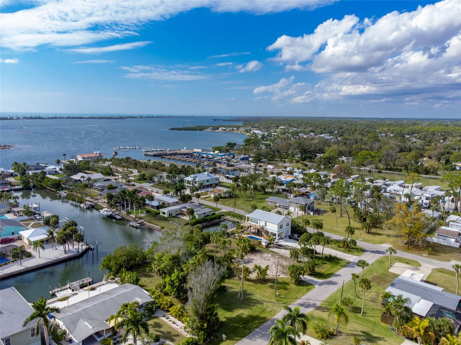 SOUTH WIND HARBOR - Land