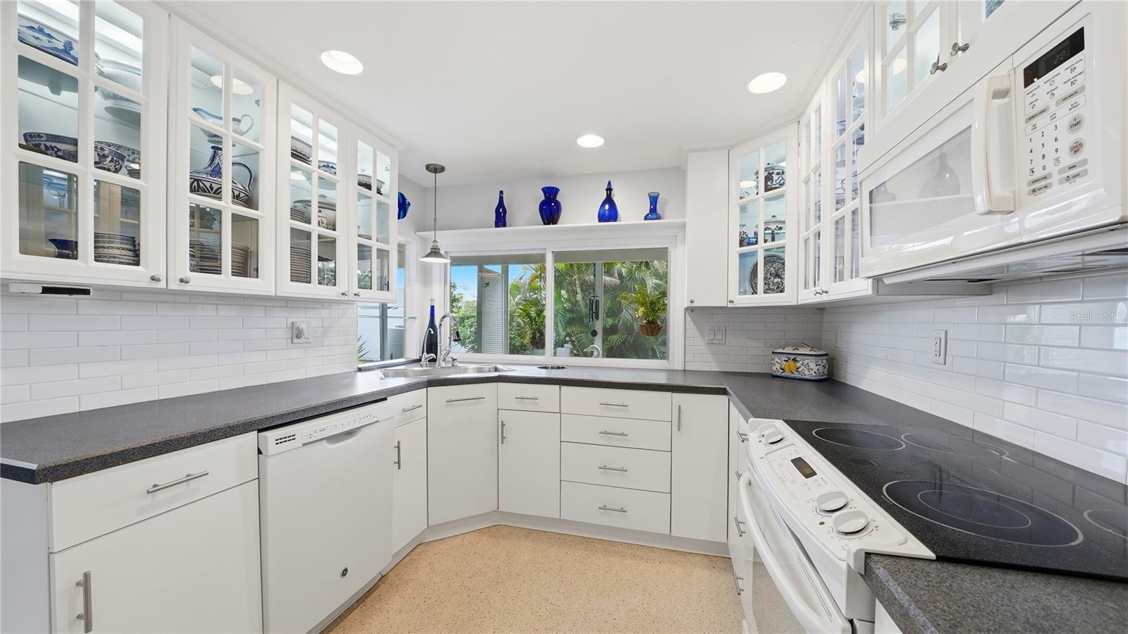 VENICE GARDENS - Residential