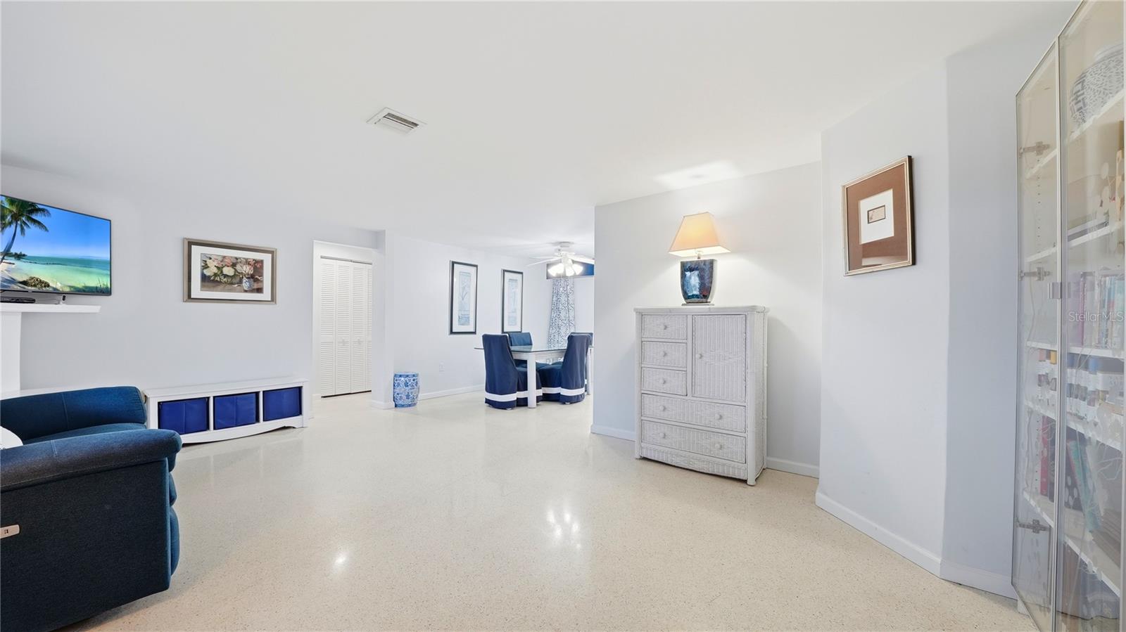 VENICE GARDENS - Residential