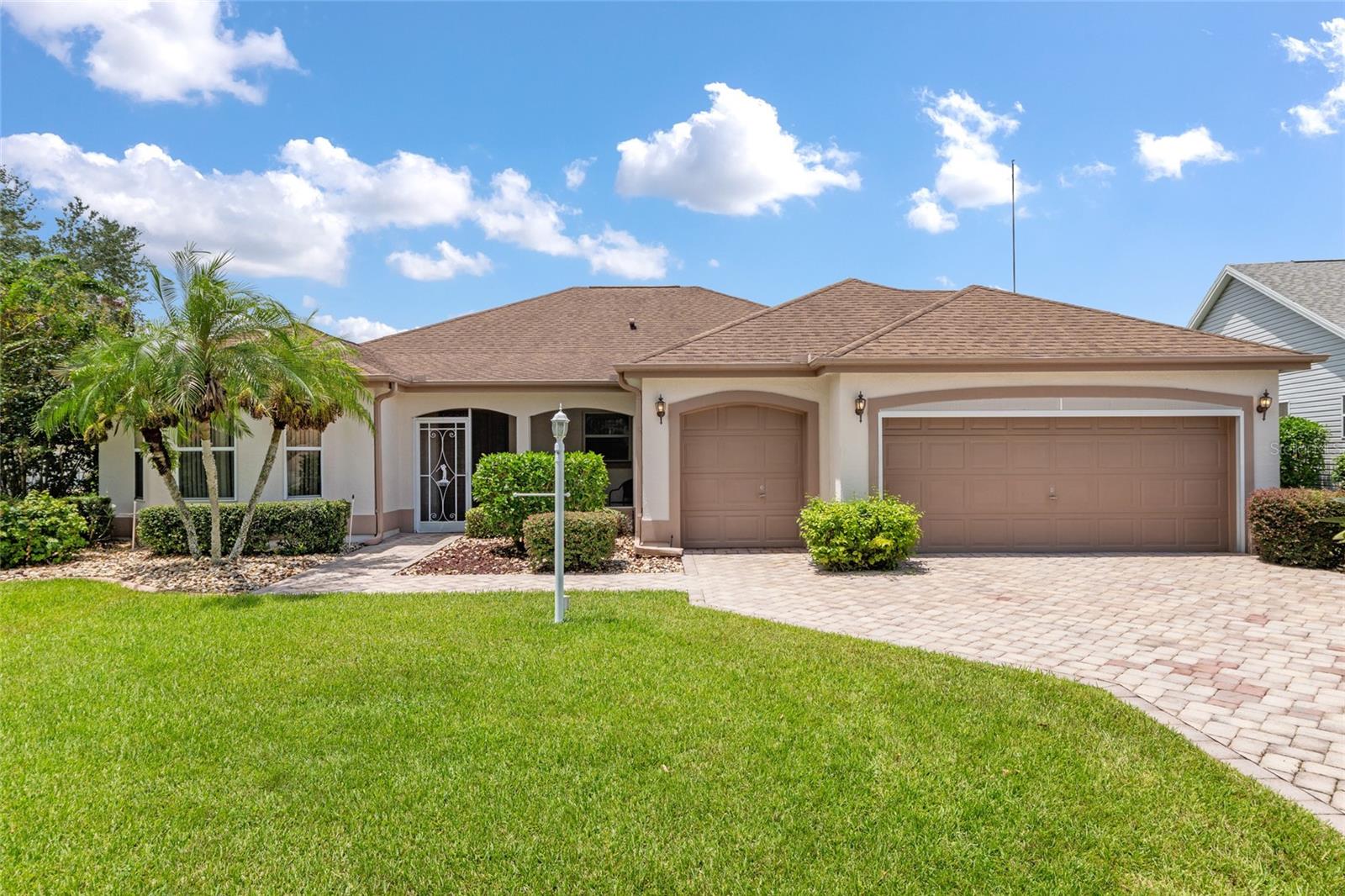 702 MELENDEZ WAY
