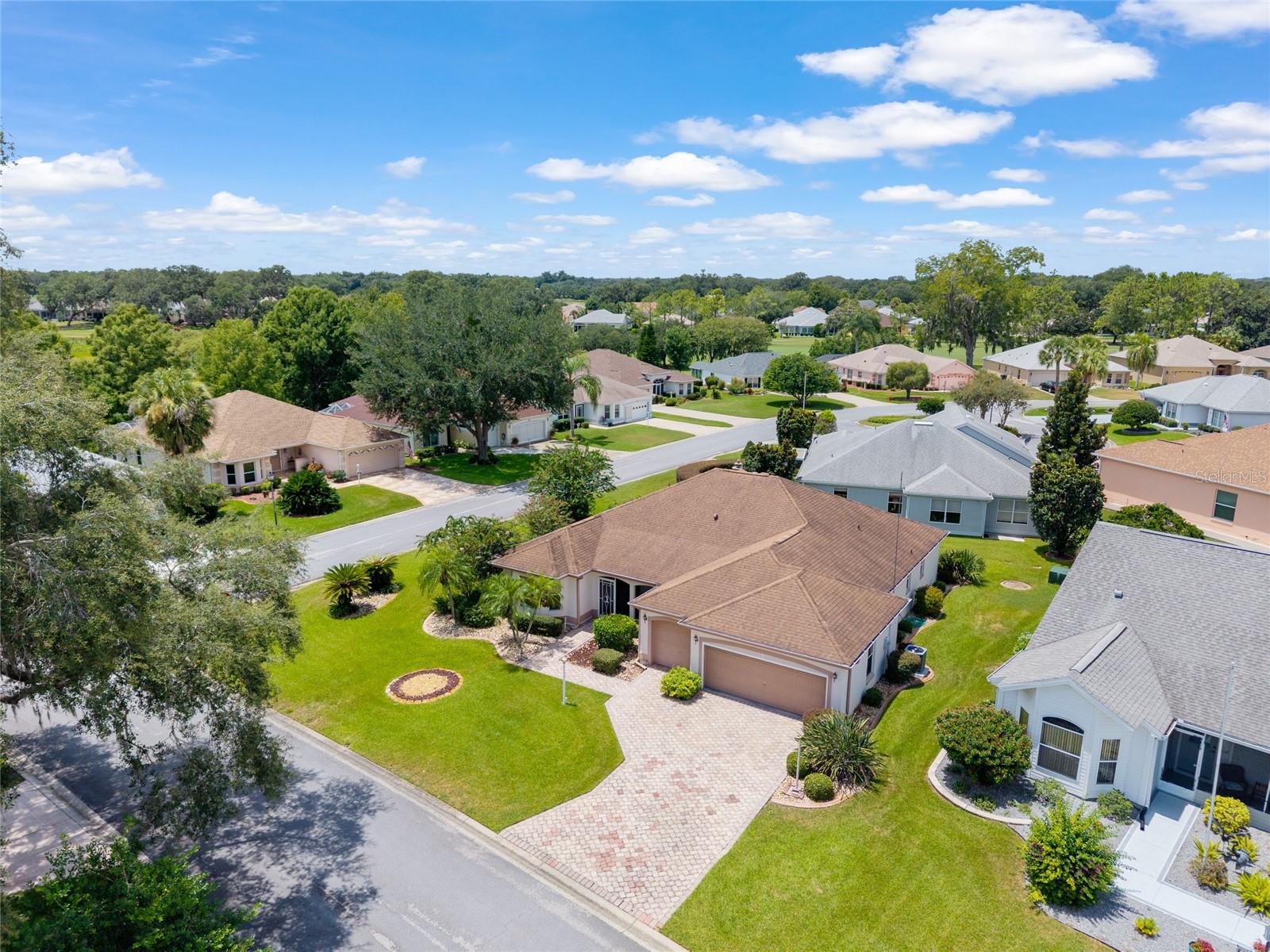 702 MELENDEZ WAY