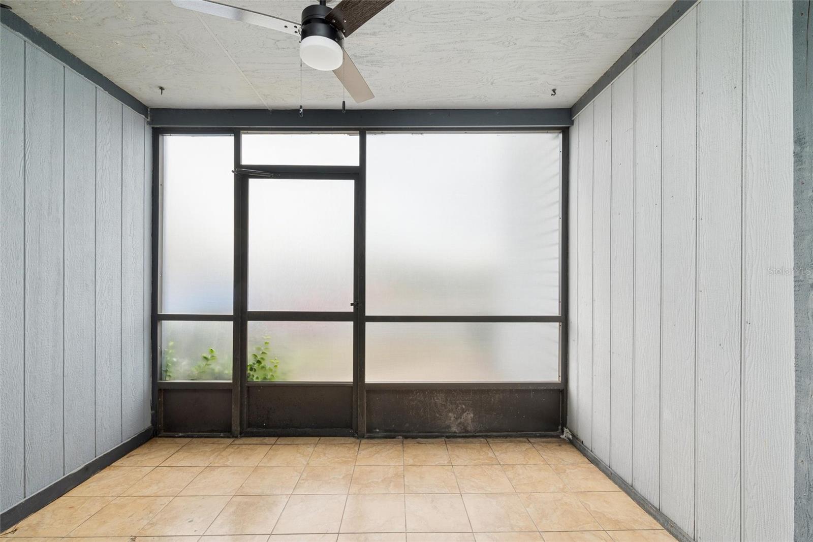 SOUTHPOINTE CONDO - Residential