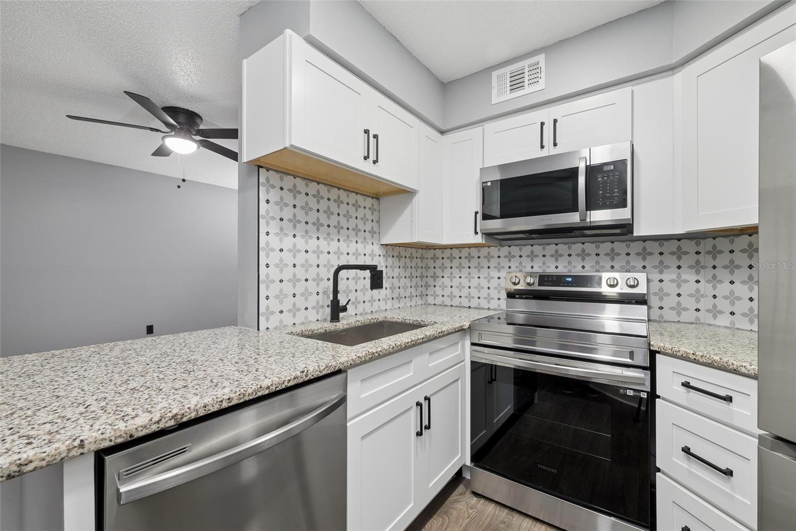 SOUTHPOINTE CONDO - Residential