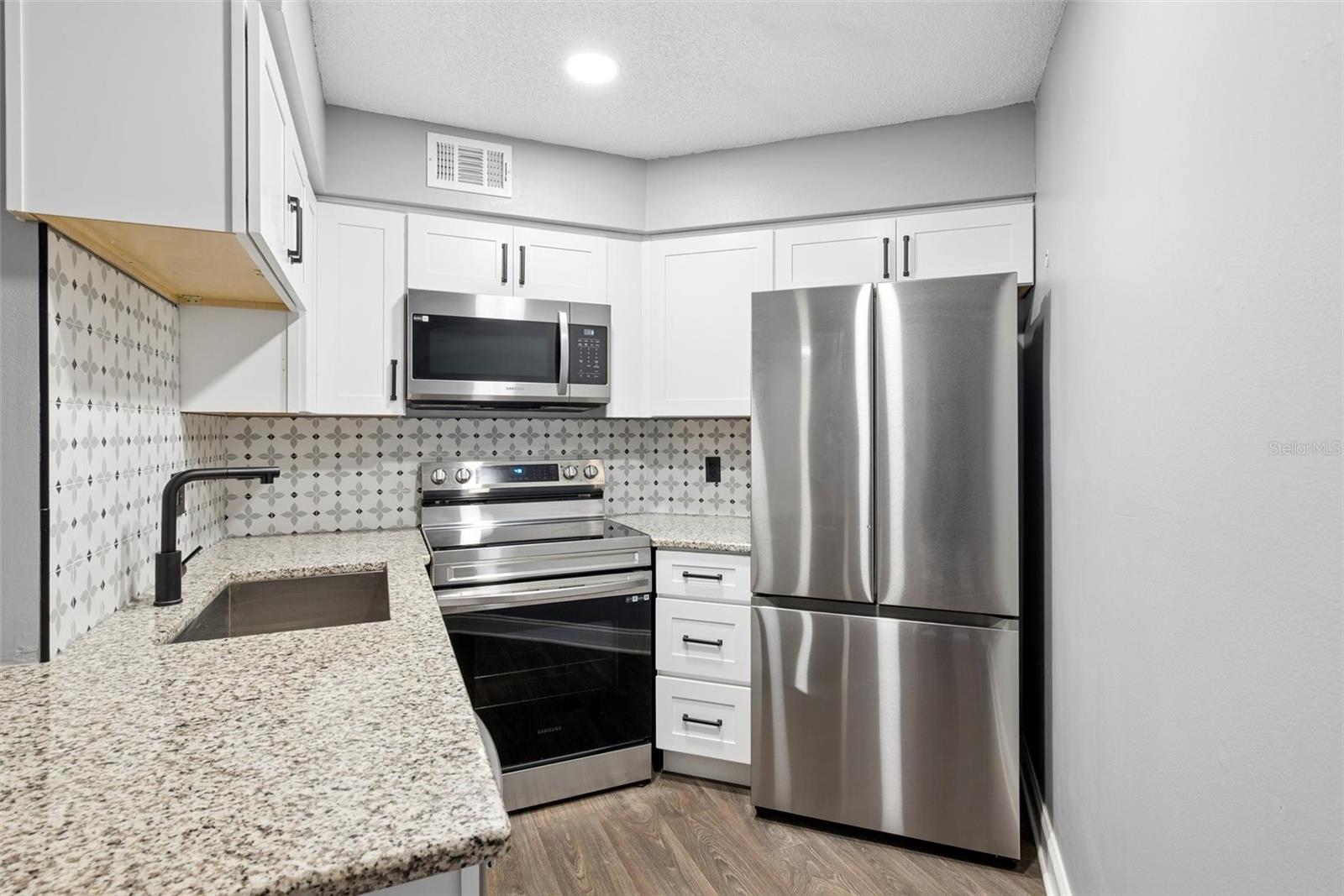 SOUTHPOINTE CONDO - Residential