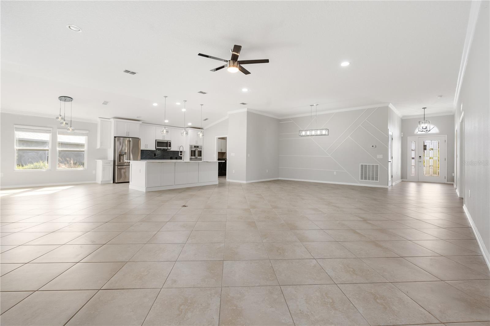 HIDDEN LAKES - Residential