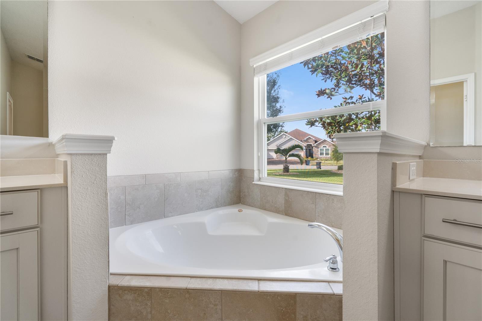 HIDDEN LAKES - Residential