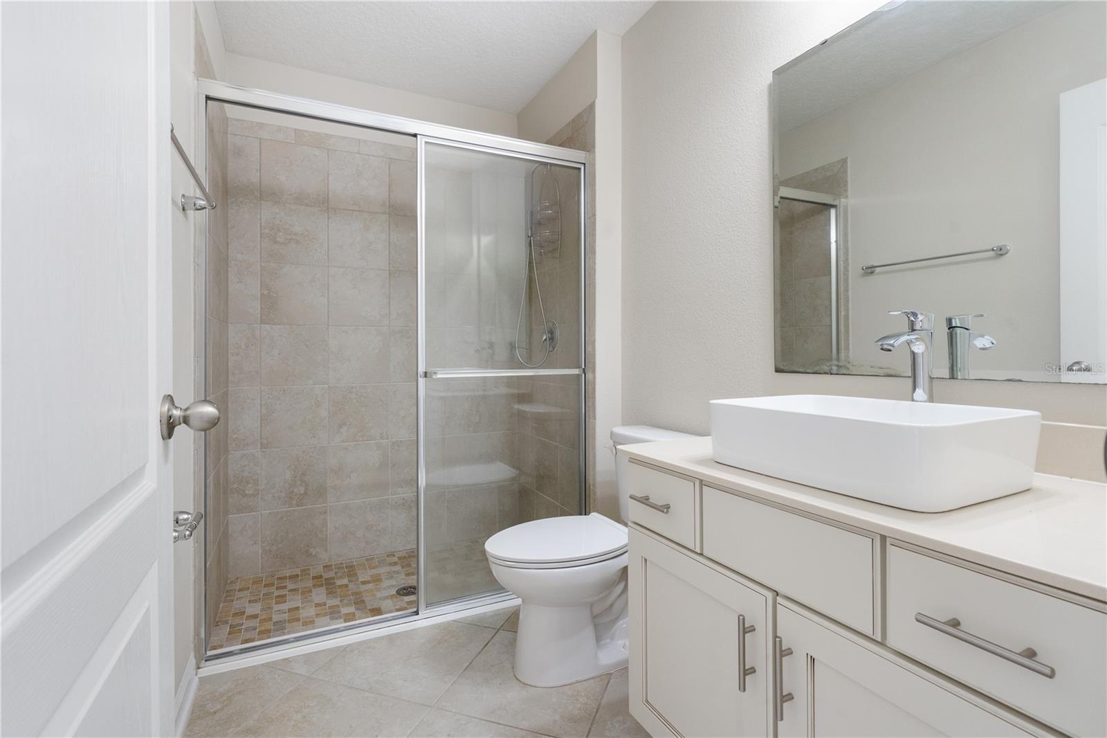 HIDDEN LAKES - Residential