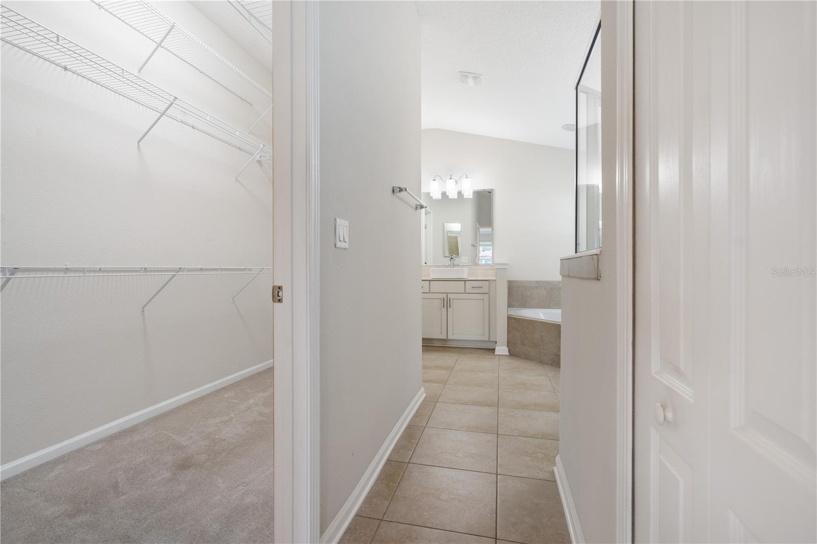 HIDDEN LAKES - Residential