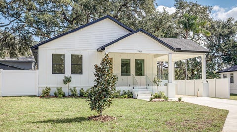 Photo of 7905 N Greenwood Avenue, Tampa, FL 33604 (MLS # O6443520)