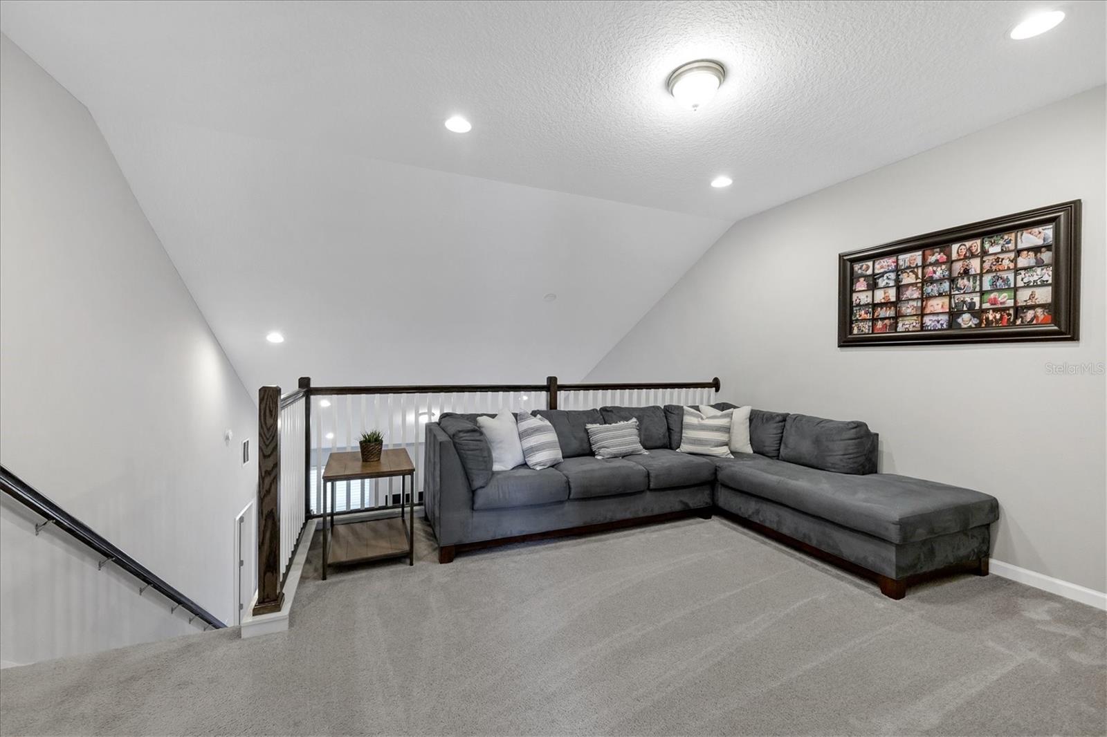 ENCLAVE/FRST LAKES - Residential