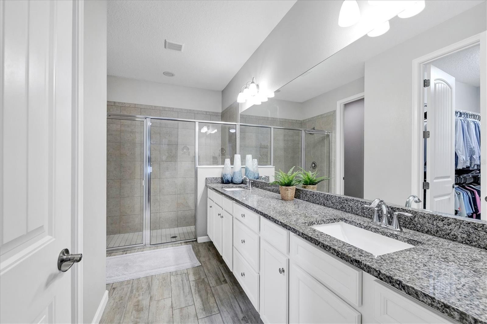 ENCLAVE/FRST LAKES - Residential