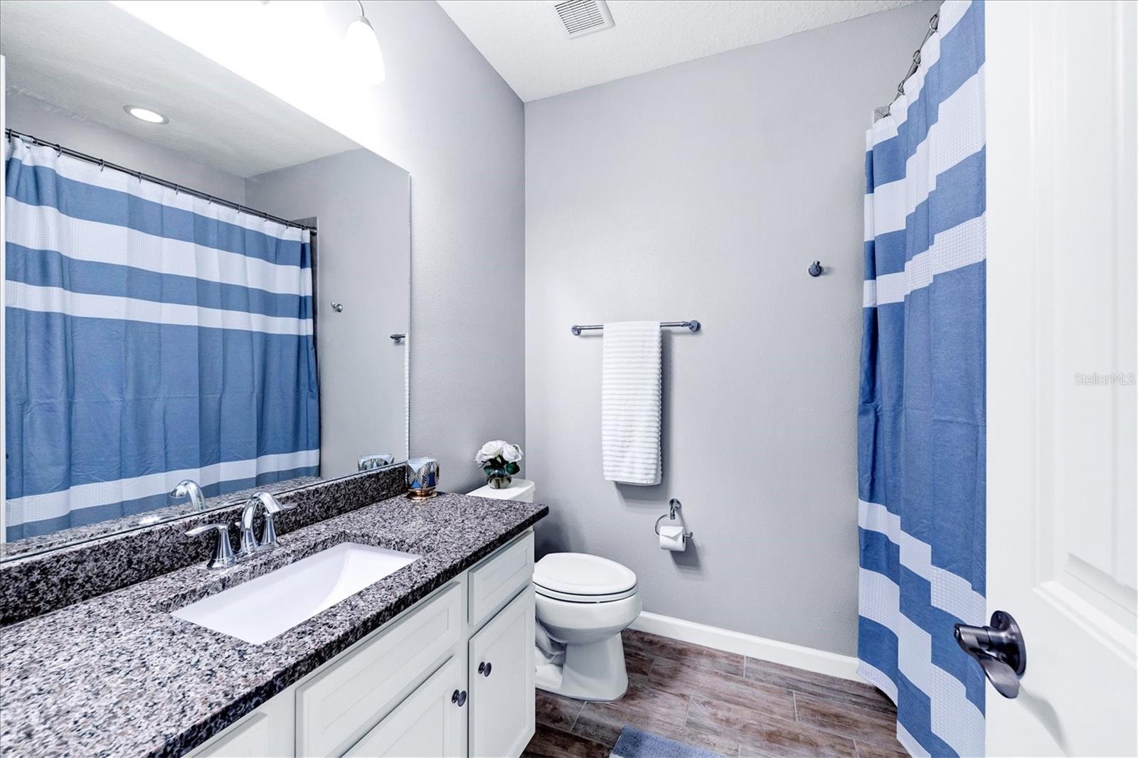 ENCLAVE/FRST LAKES - Residential