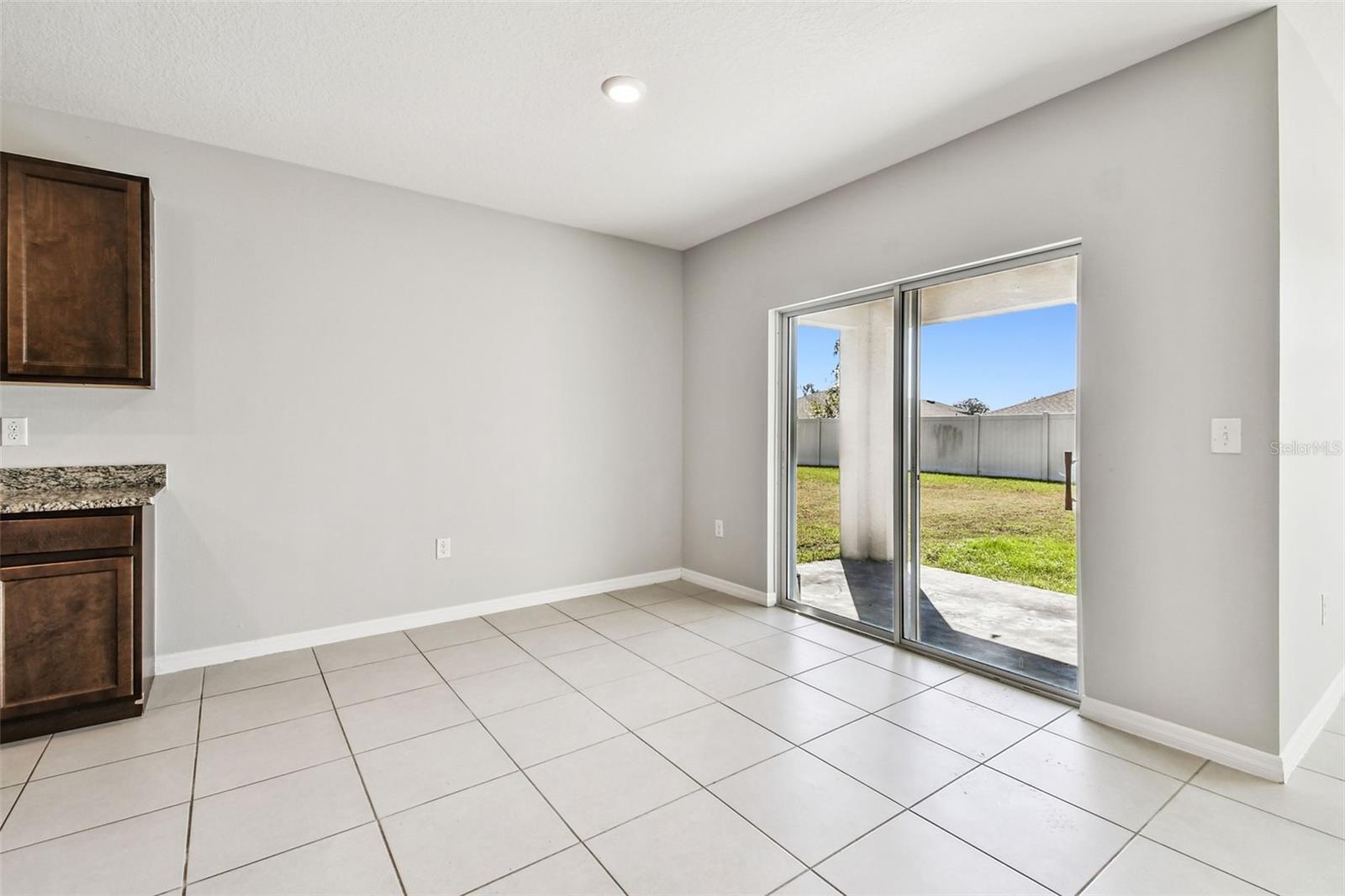 MIRADA PRCL 19-1 - Residential Lease