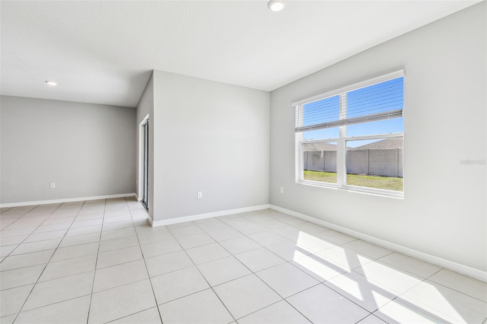 MIRADA PRCL 19-1 - Residential Lease