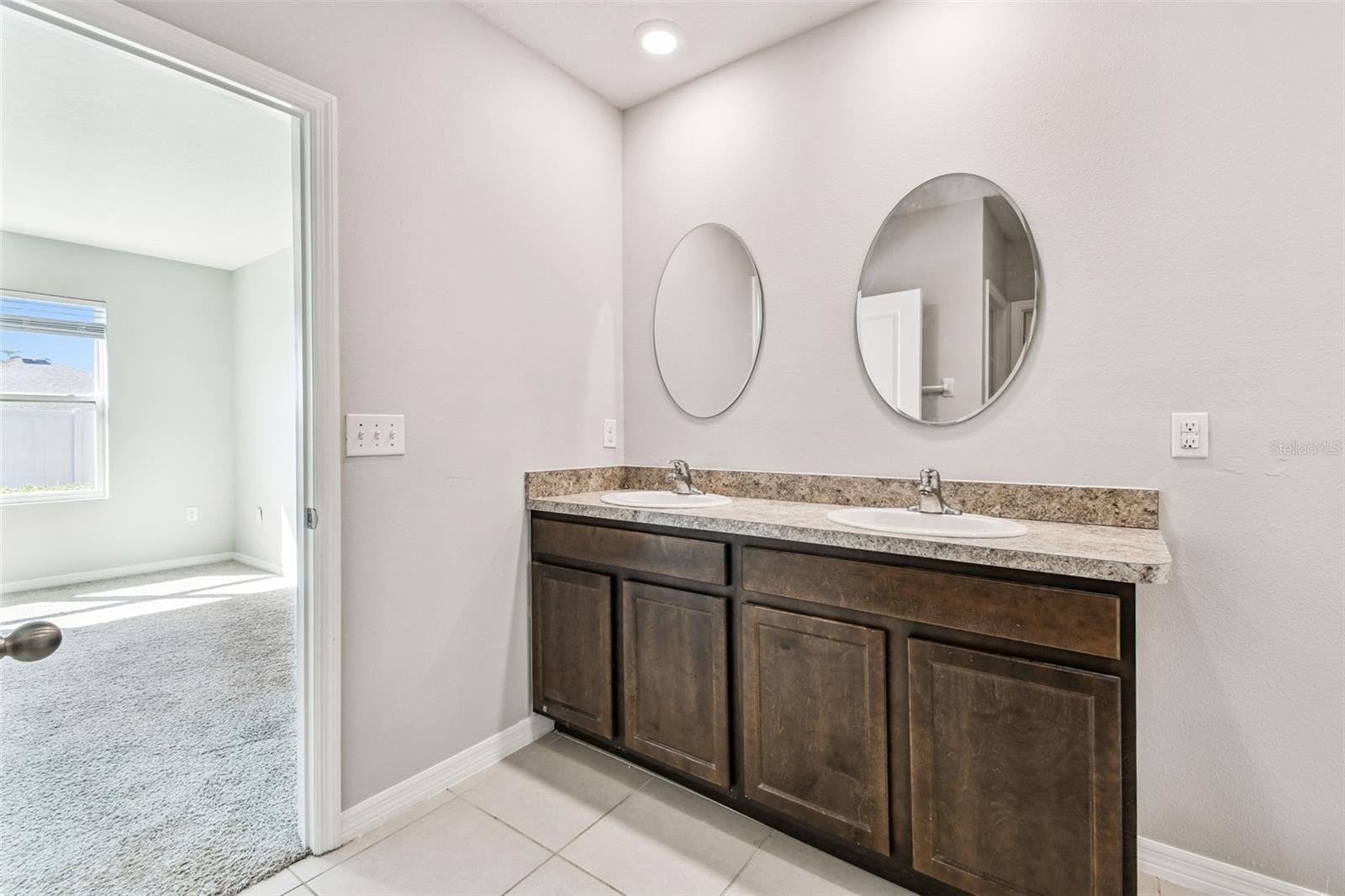 MIRADA PRCL 19-1 - Residential Lease