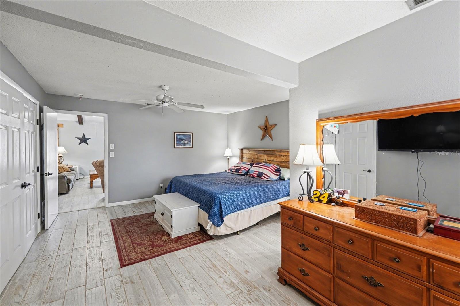 PINE LAKE - Residential