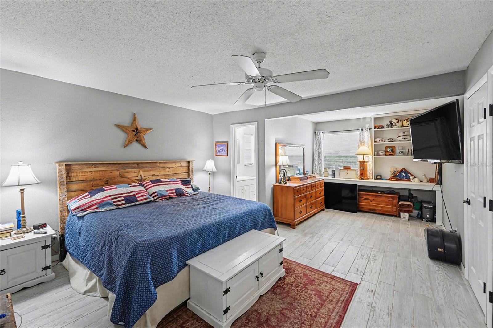 PINE LAKE - Residential