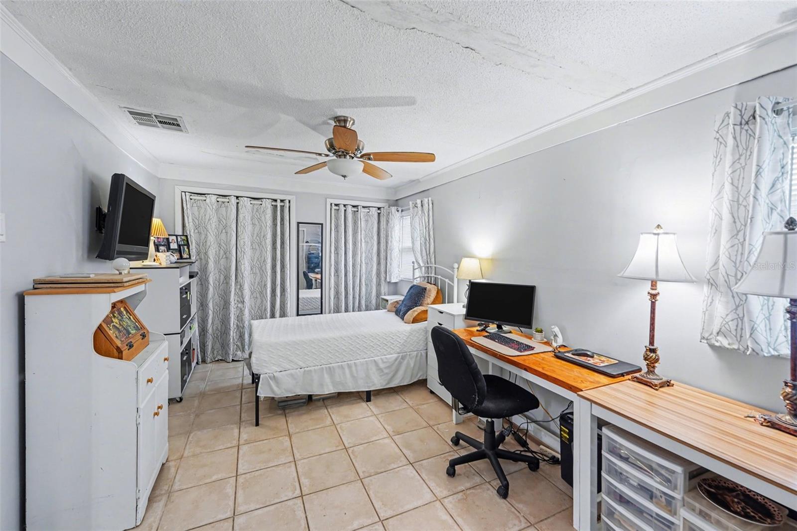 PINE LAKE - Residential