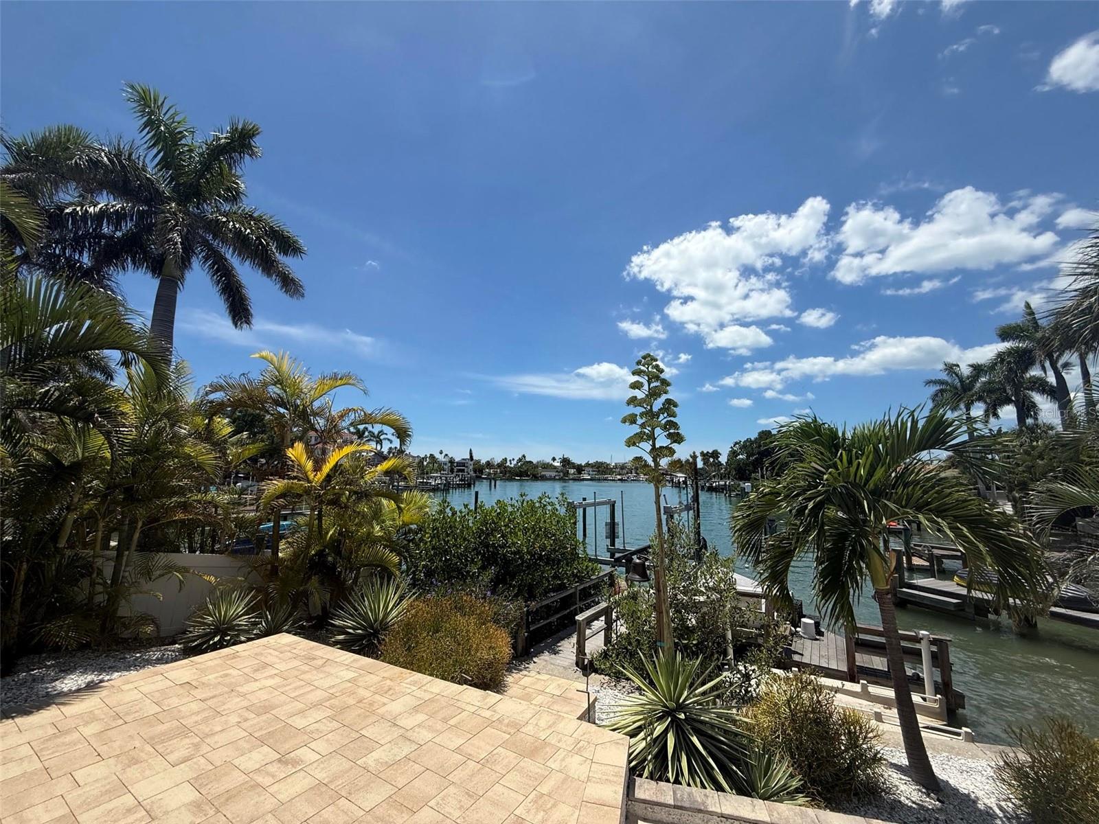 2162 W VINA DEL MAR BOULEVARD