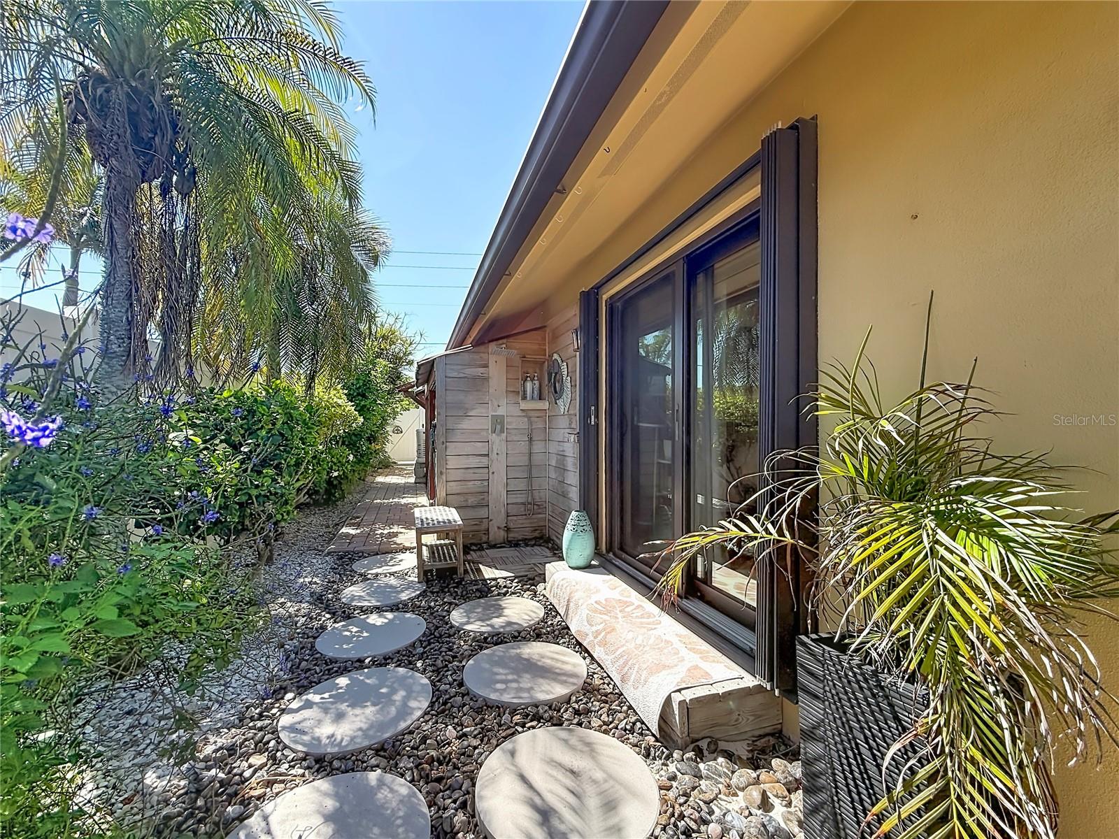 VINA-DEL-MAR SEC 1 - Residential