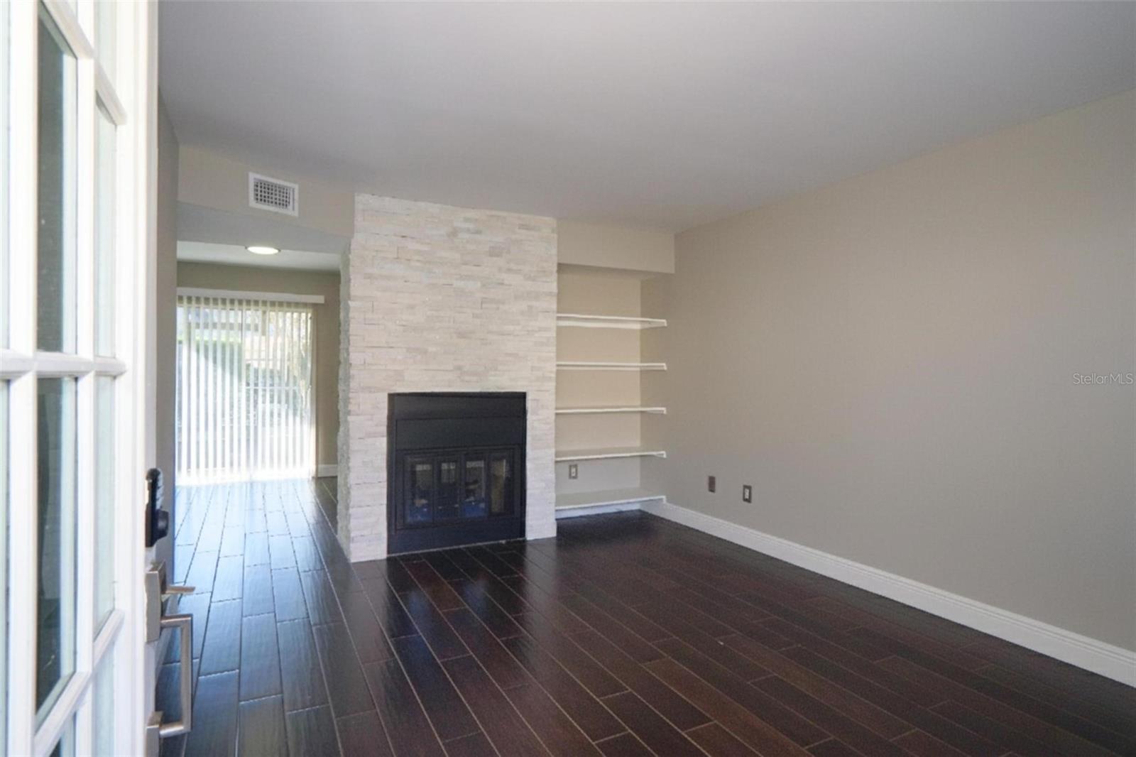 PINE GROVE CONDO AT BLOO - Residential