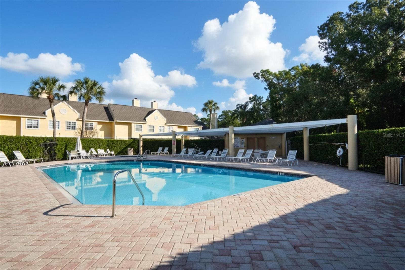 PINE GROVE CONDO AT BLOO - Residential