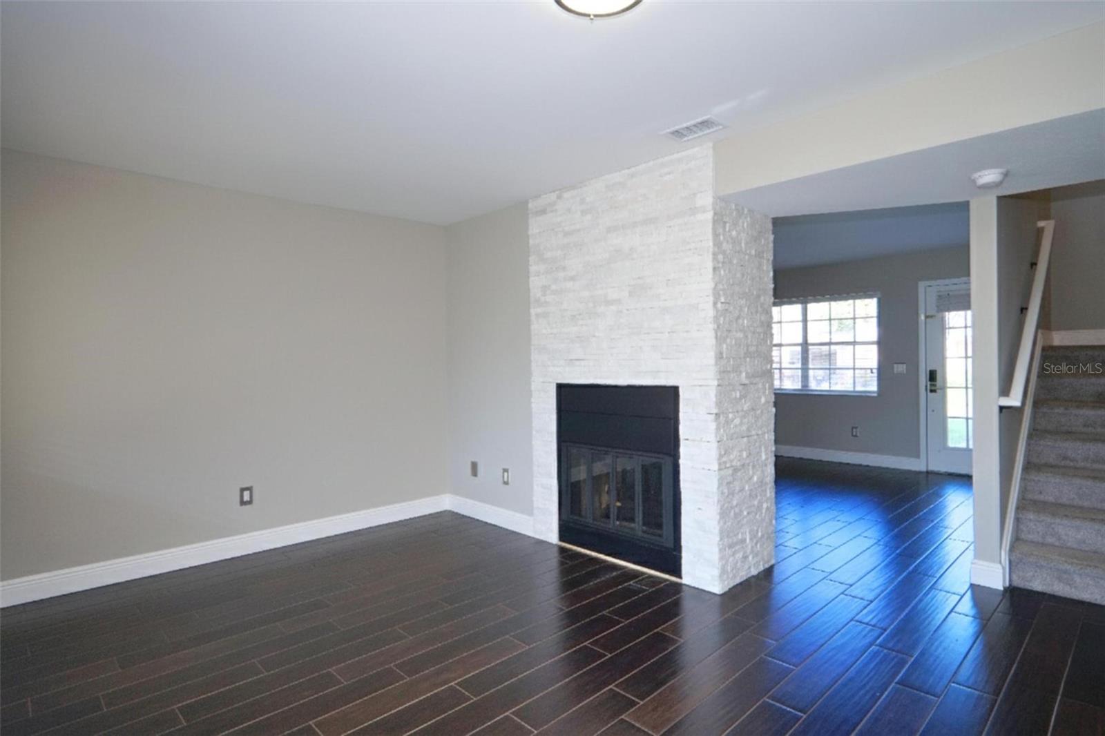 PINE GROVE CONDO AT BLOO - Residential