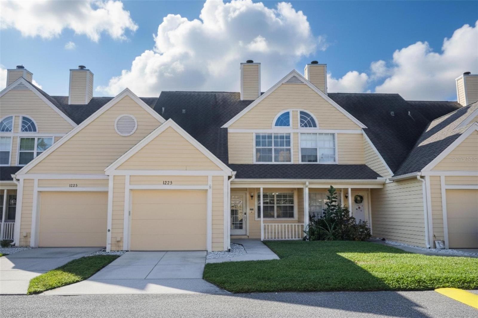 PINE GROVE CONDO AT BLOO - Residential