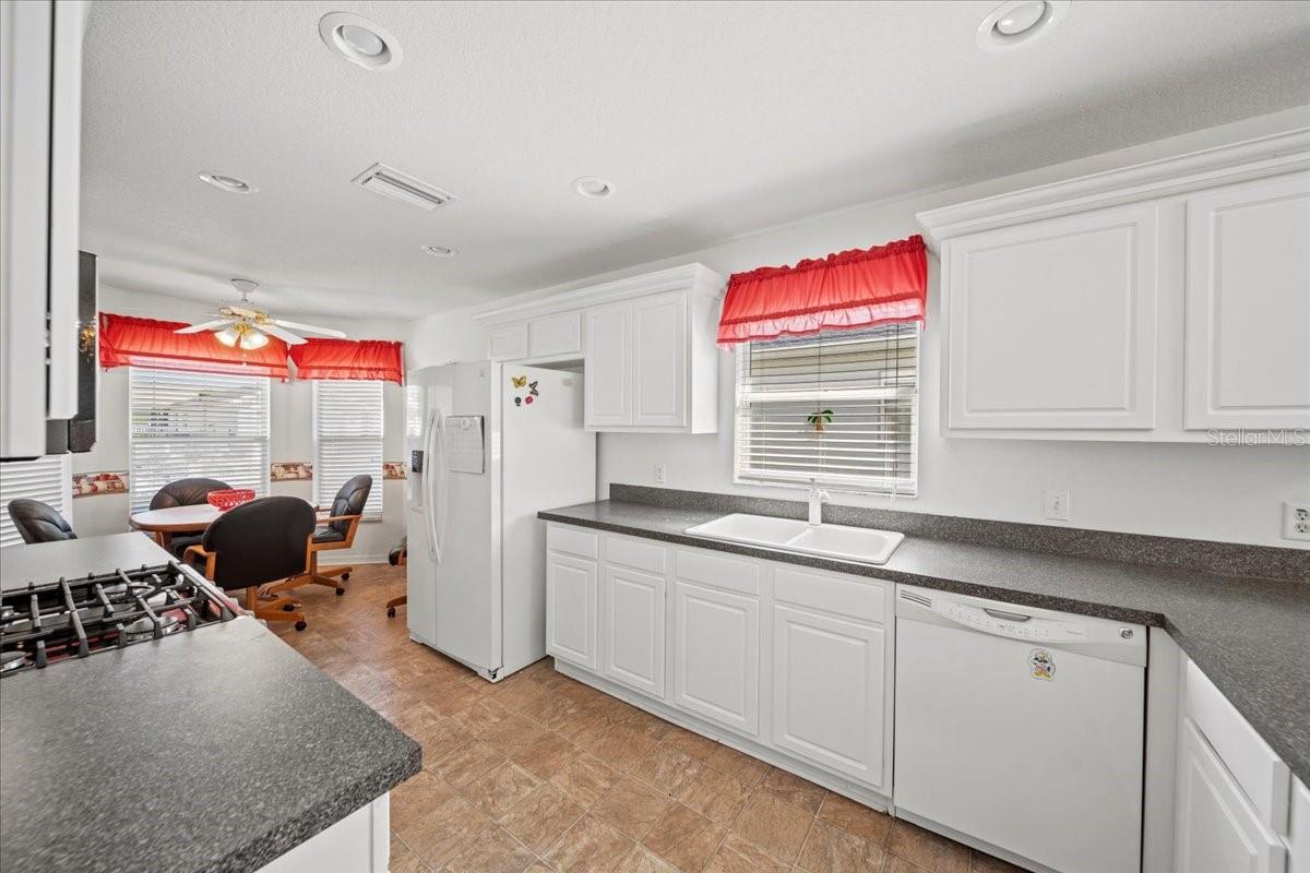 CHALET ESTATES - Residential