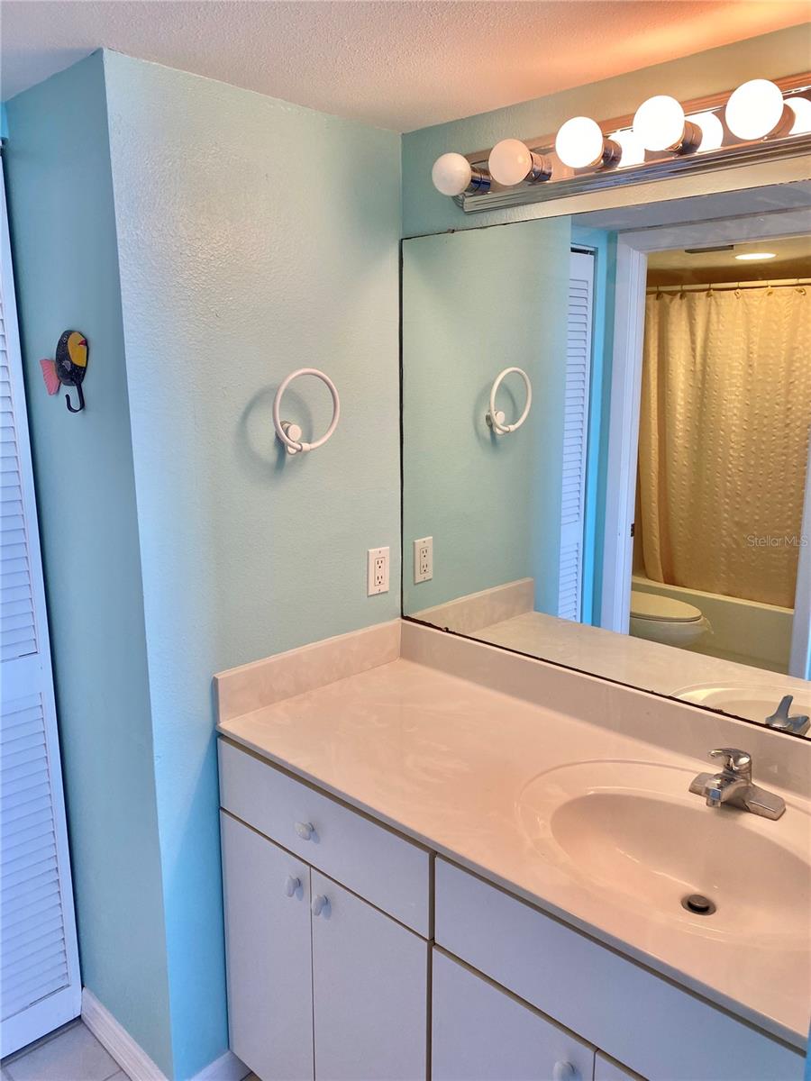 GULF ISLAND BEACH TENNIS - Residential Lease