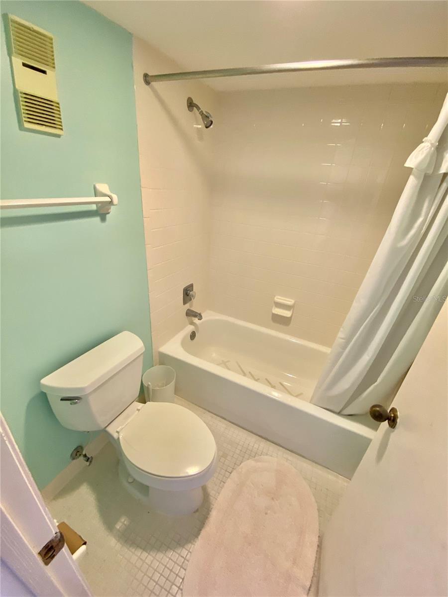 GULF ISLAND BEACH TENNIS - Residential Lease