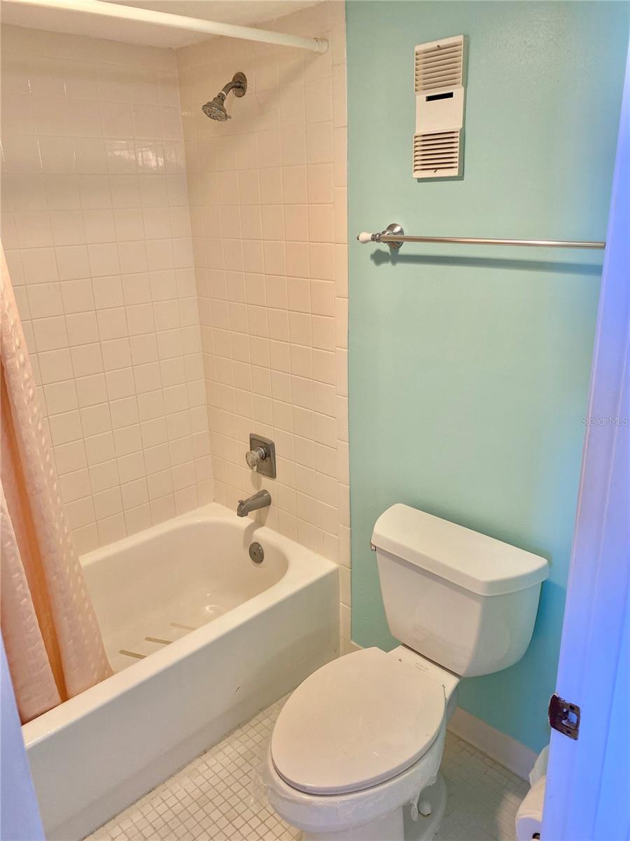 GULF ISLAND BEACH TENNIS - Residential Lease