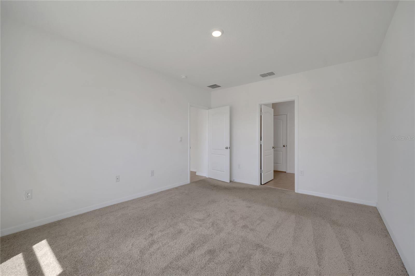 SUNCREST - Residential Lease