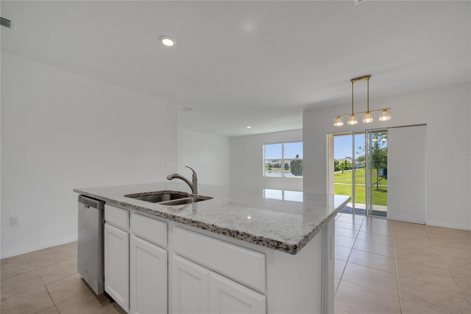 SUNCREST - Residential Lease