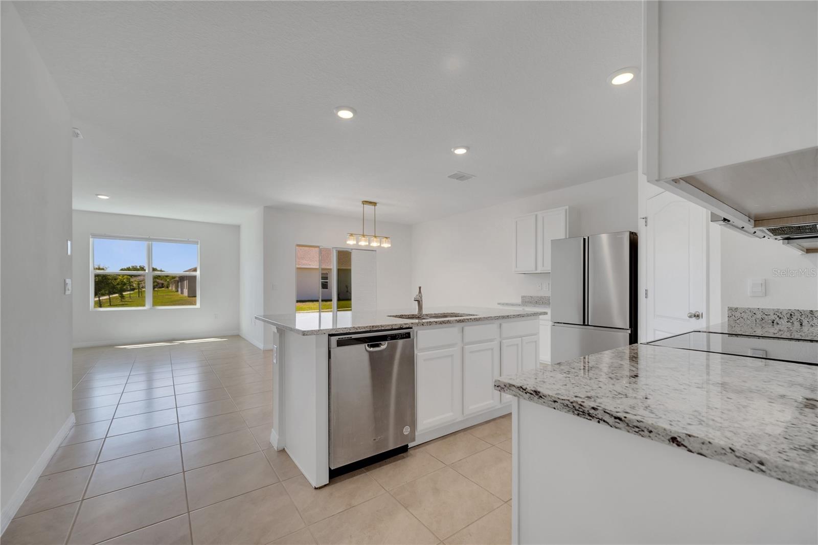 SUNCREST - Residential Lease