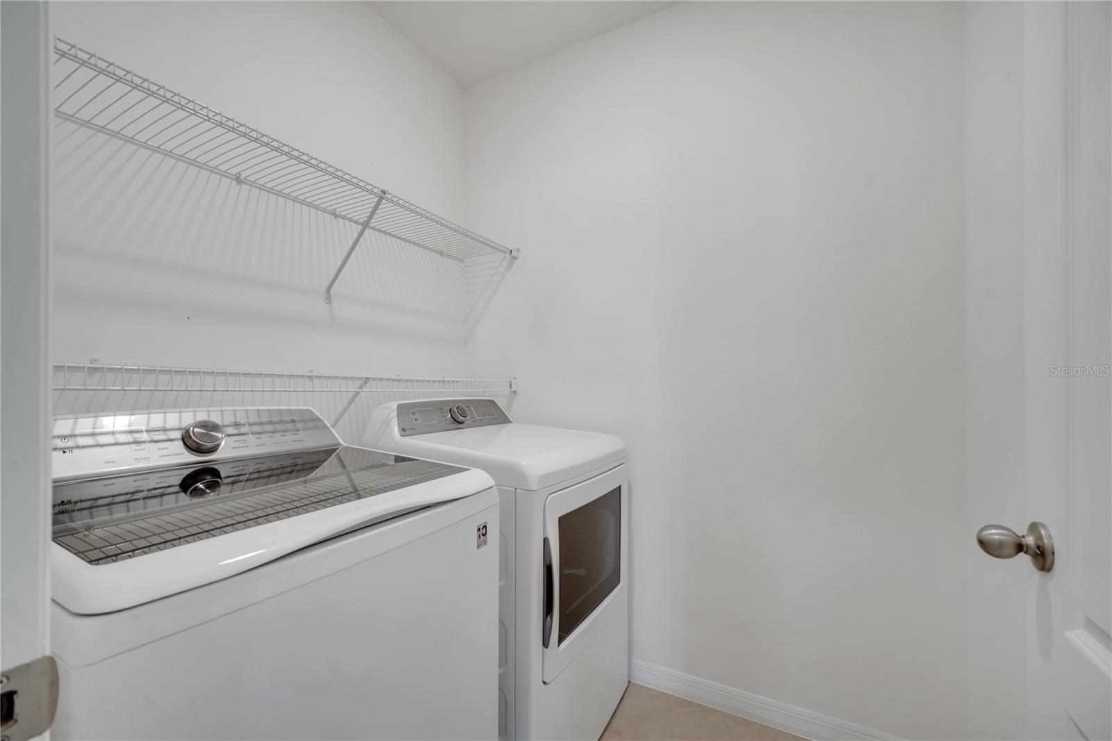 SUNCREST - Residential Lease