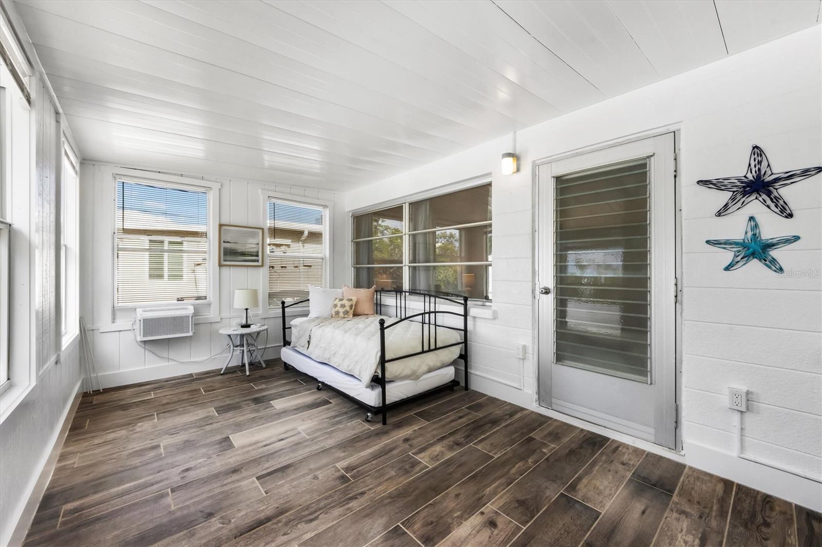 SEASIDE GARDENS REP - Residential