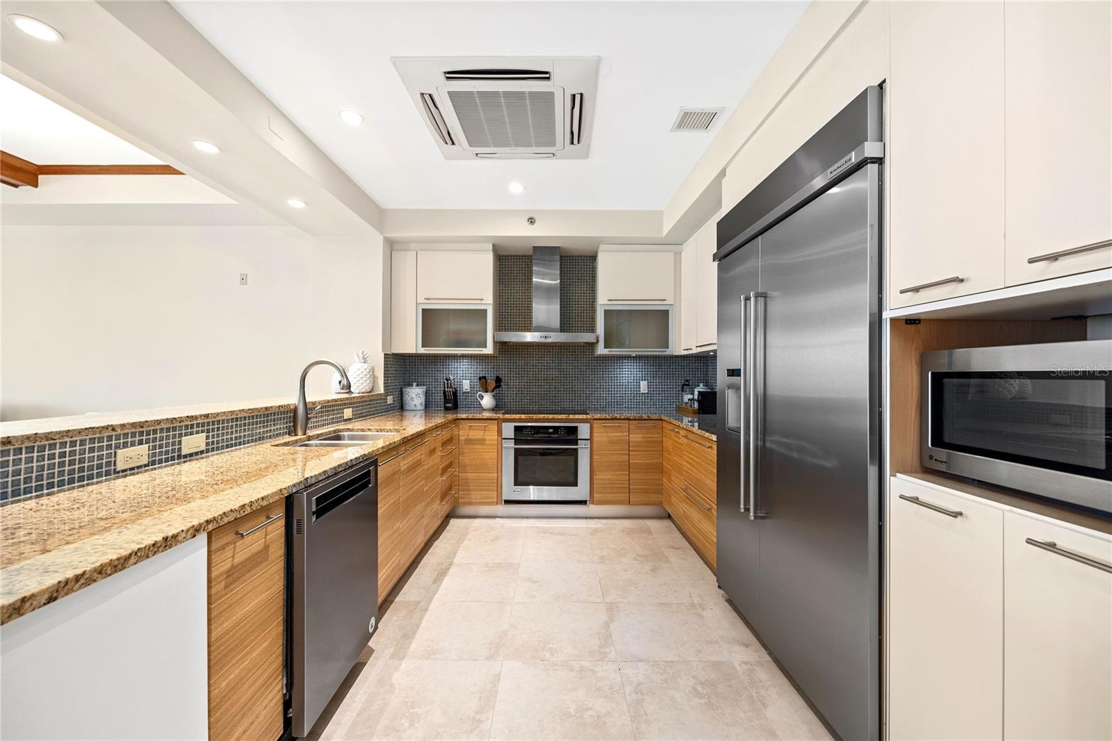 PLANTATION VILLAGE BUILDING 1 - Residential