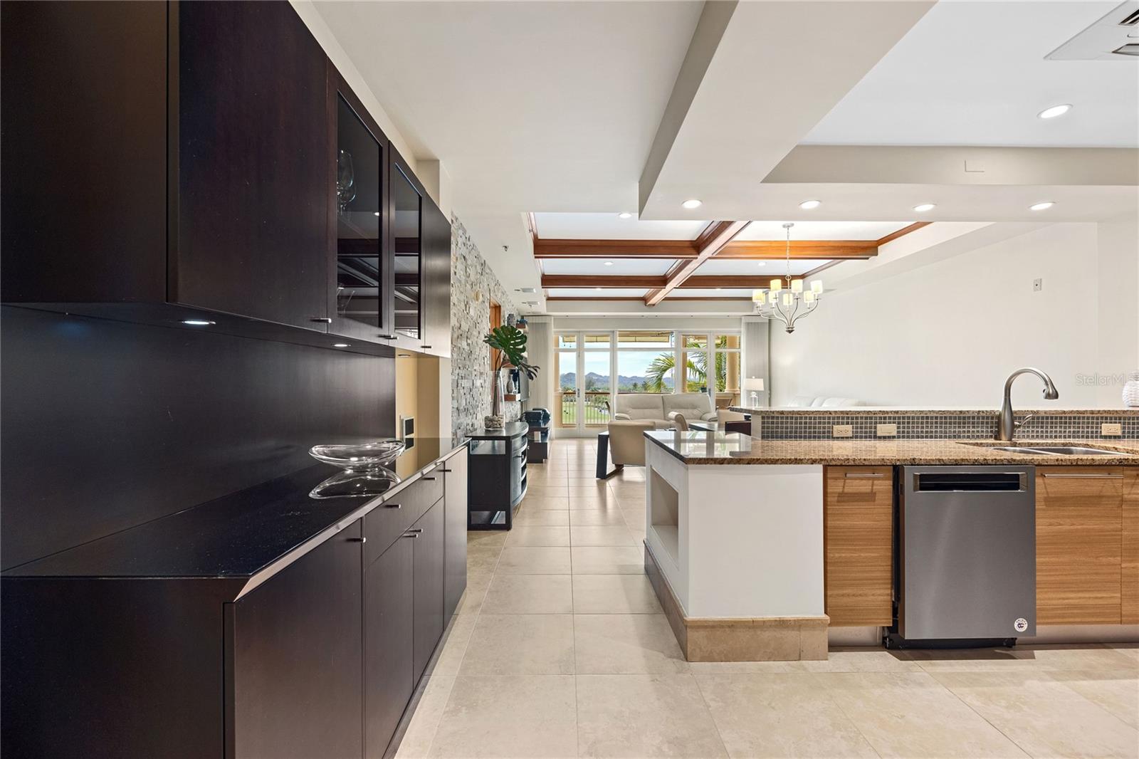 PLANTATION VILLAGE BUILDING 1 - Residential