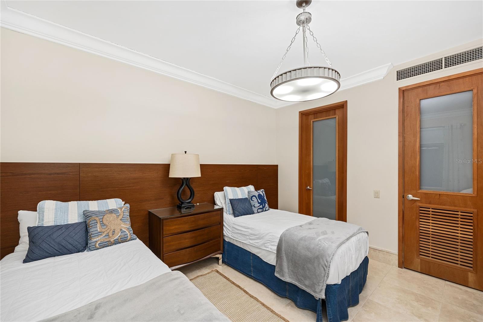 PLANTATION VILLAGE BUILDING 1 - Residential